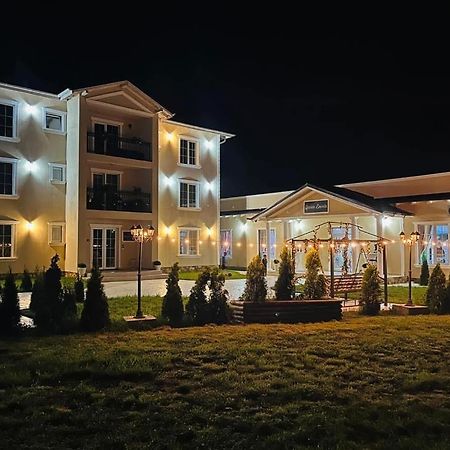 Pensiunea Queen Remetea Mare Exterior foto